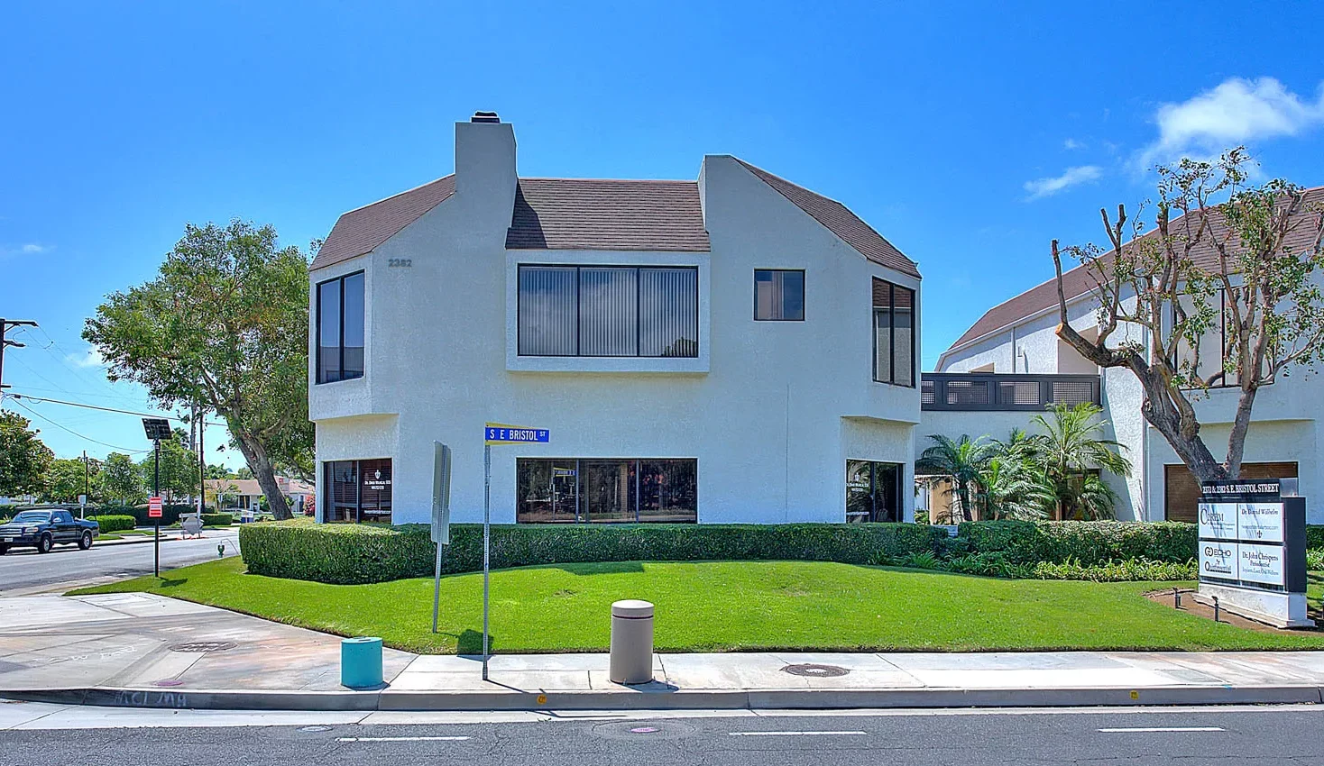 Newport Dental Arts in Newport Beach, Ca for emergency dentistry